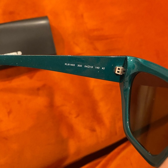 NEW Karl Lagerfeld Teal Sunglasses with Silver Detail - Picture 4 of 4